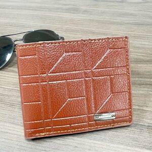 🌸. Men's Brown Patterned Leather Bifold Wallet